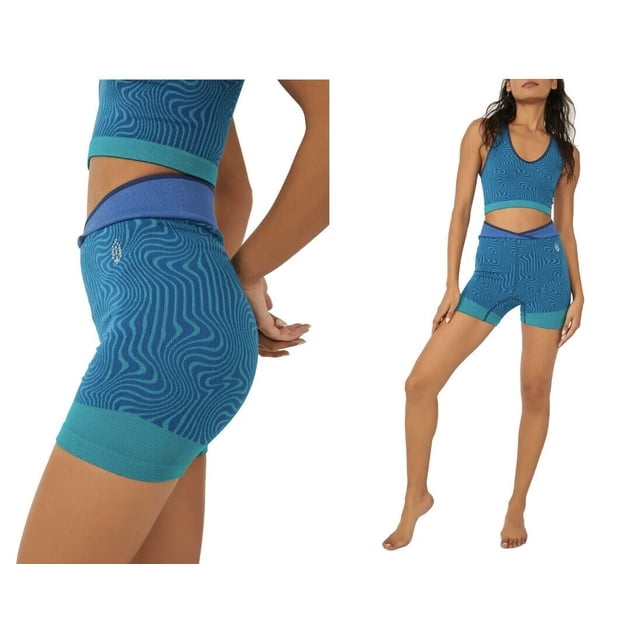 Free People Movement Throw Jacquard Shorts in Wave Rider Combo ( M )