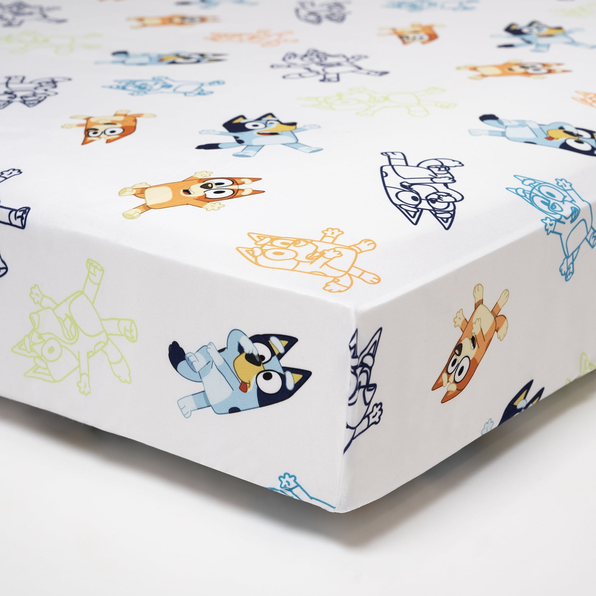 Bluey 3pc Toddler Bed Set w/Print Tote Bag - Bluey and Family