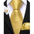 thumbnail image 4 of Conjunto de Corbata Barry.Wang a Cuadros Sólidos Dorados con Pañuelo y Gemelos, 4 of 5