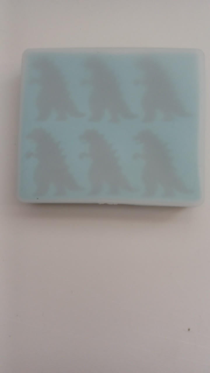 Godzilla Ice Tray (Godzilla Ice cubes)