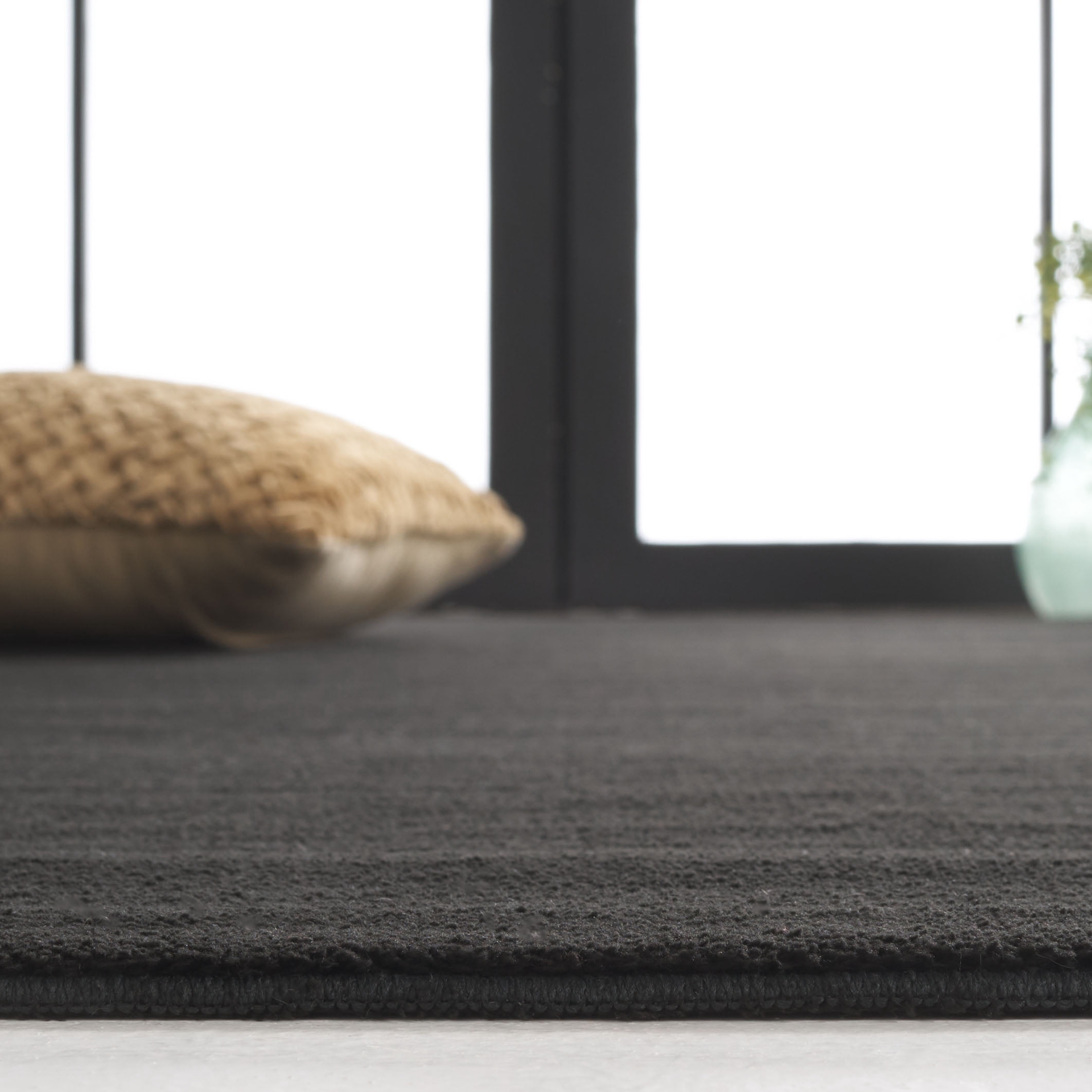 SAFAVIEH Loft Kalya Solid Machine Washable Runner Rug, Black, 2' x 11'