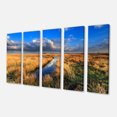 thumbnail image 2 of Meadow Land avec de Beaux Gratte-Ciels - Impression sur Toile Paysage, 2 of 3
