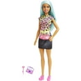 thumbnail image 1 of Barbie Barbie Maquilleuse Poupée avec accessoires, 1 of 6