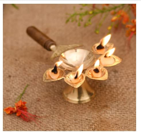Metal Panch Aarti/Pooja 5 Face Aarti Oil Lamp/Diya/Deepak/Dhoop/Jyoti With Wooden Handle (Approx. 12.7 x 11.9 x 4.5 Cm)