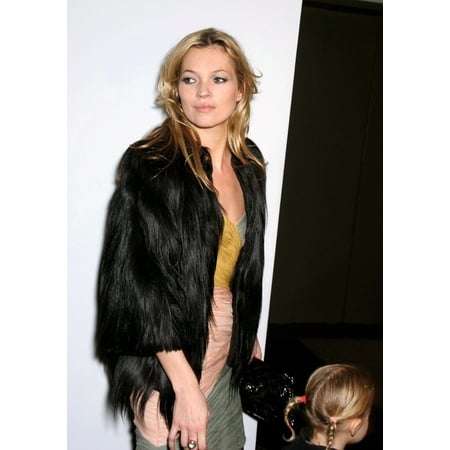 Kate Moss Inside For The Sam & Ruby Charity Benefit Hosted By Kate Moss And Nikon Milk Gallery Studios New York Ny December 01 2006 Photo By Rob RichEverett Collection (Best Kate Moss Photos)