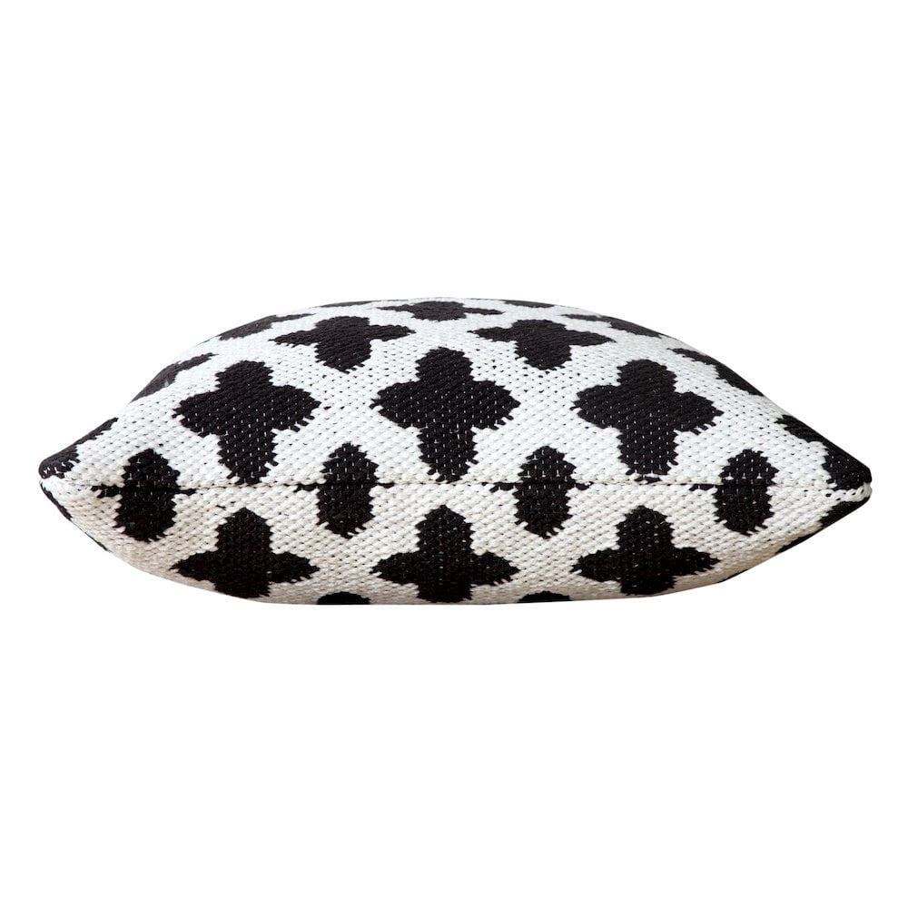 LR Home Ox Bay Machine-Made White/Black Trellis Cotton Blend Pillow Cover