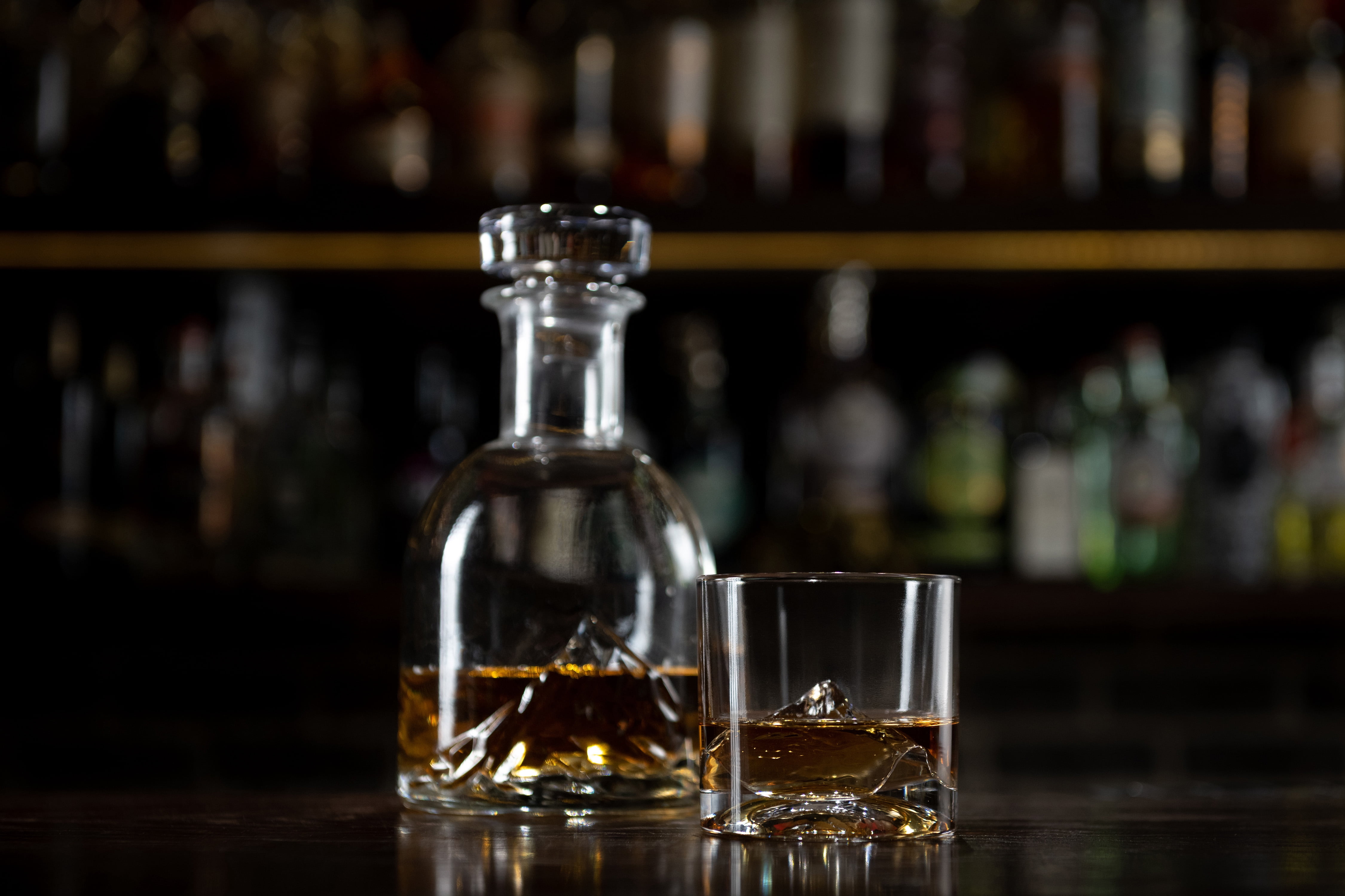 LIITON Mount Everest Crystal Whiskey Decanter Set with Glasses