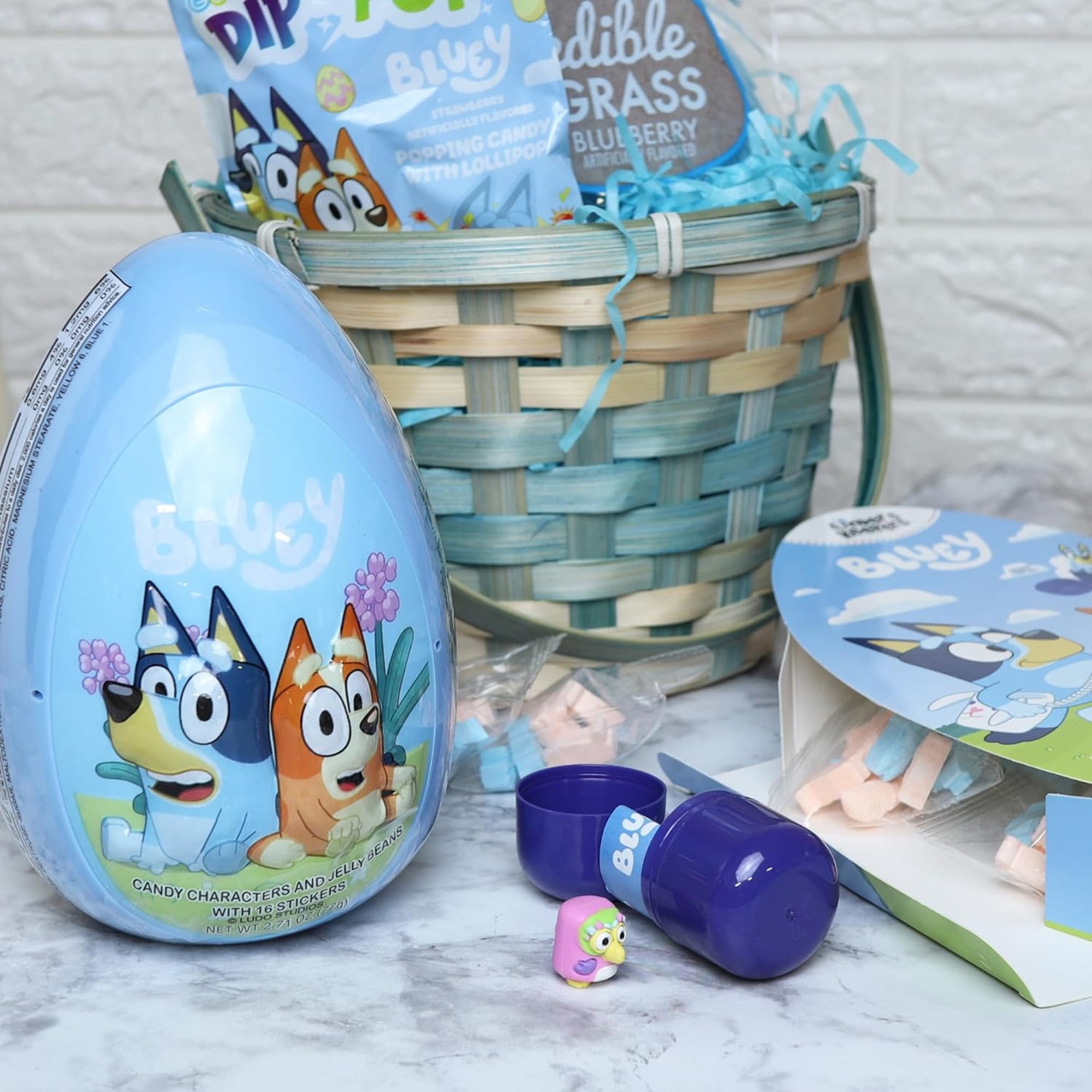 Jumbo Bluey Easter Egg with Character Hard Candies, Jelly Beans
