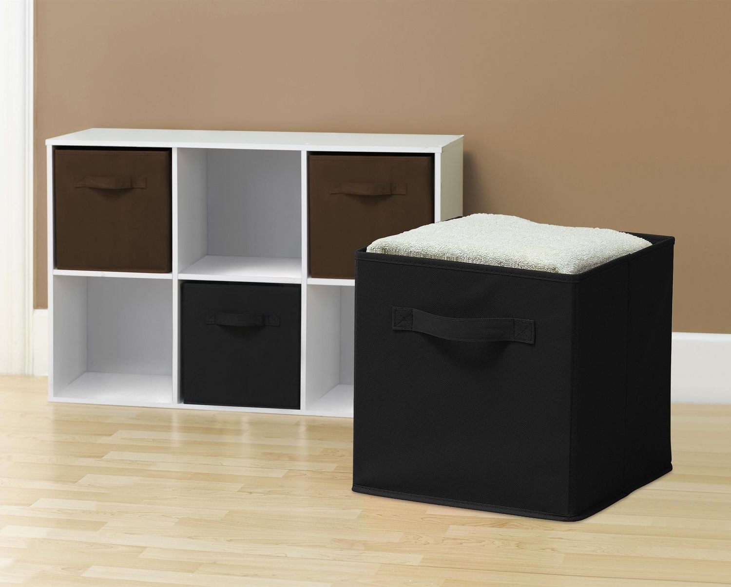 Panier de rangement en tissu Mainstays - Pliable, idéal pour la chambre d'enfant, la salle de jeux, le placard et l'organisation de la maison Taille assemblé : 26.7cmx26.7cmx27.9cm; Plusieurs couleurs en option.