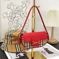 thumbnail image 4 of Bolso bandolera popular para mujer 2024 nuevo bolso de mujer con un solo hombro y cuadros contrastantes de estilo europeo y americano, 4 of 5