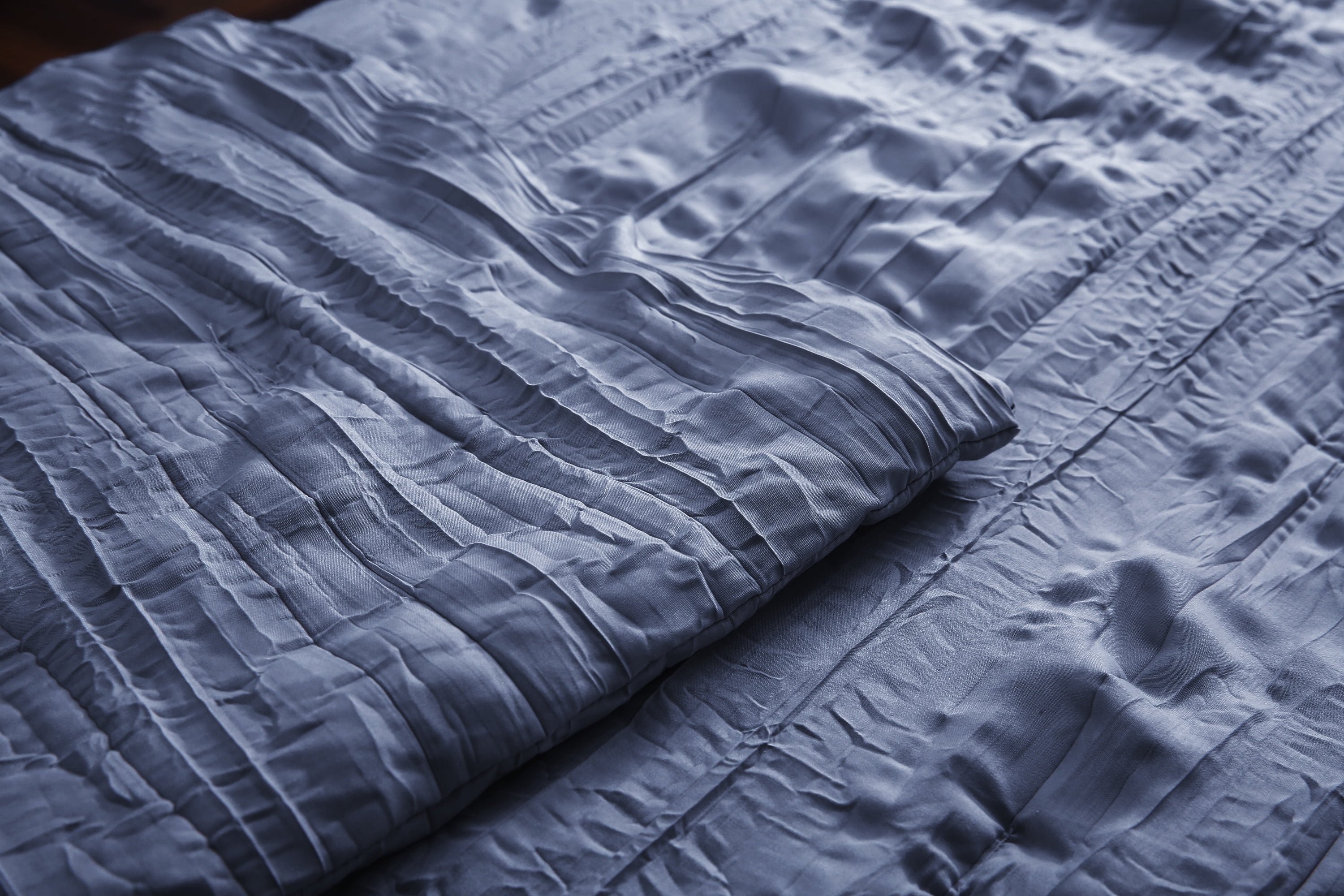 Crinkled Down Alternative Blanket