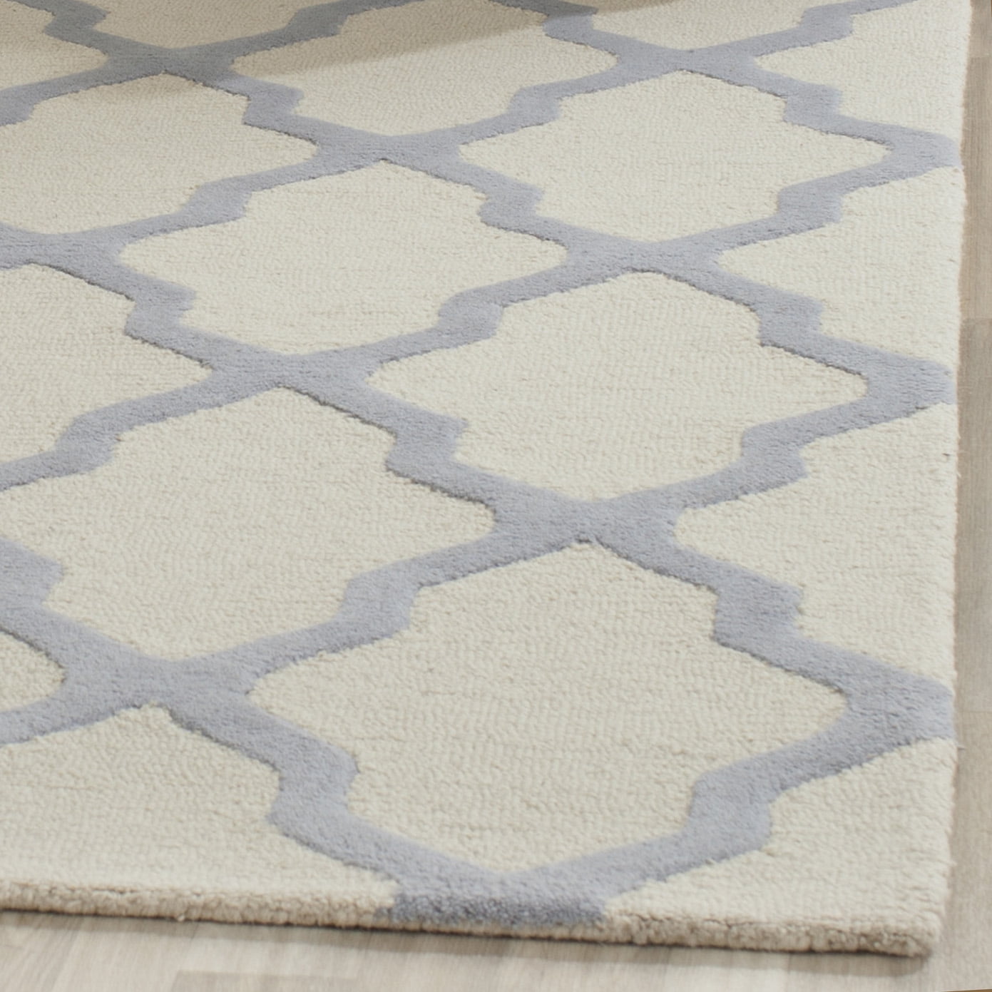 SAFAVIEH Cambridge Liam Geometric Wool Area Rug, Ivory/Light Blue, 2'6" x 4'