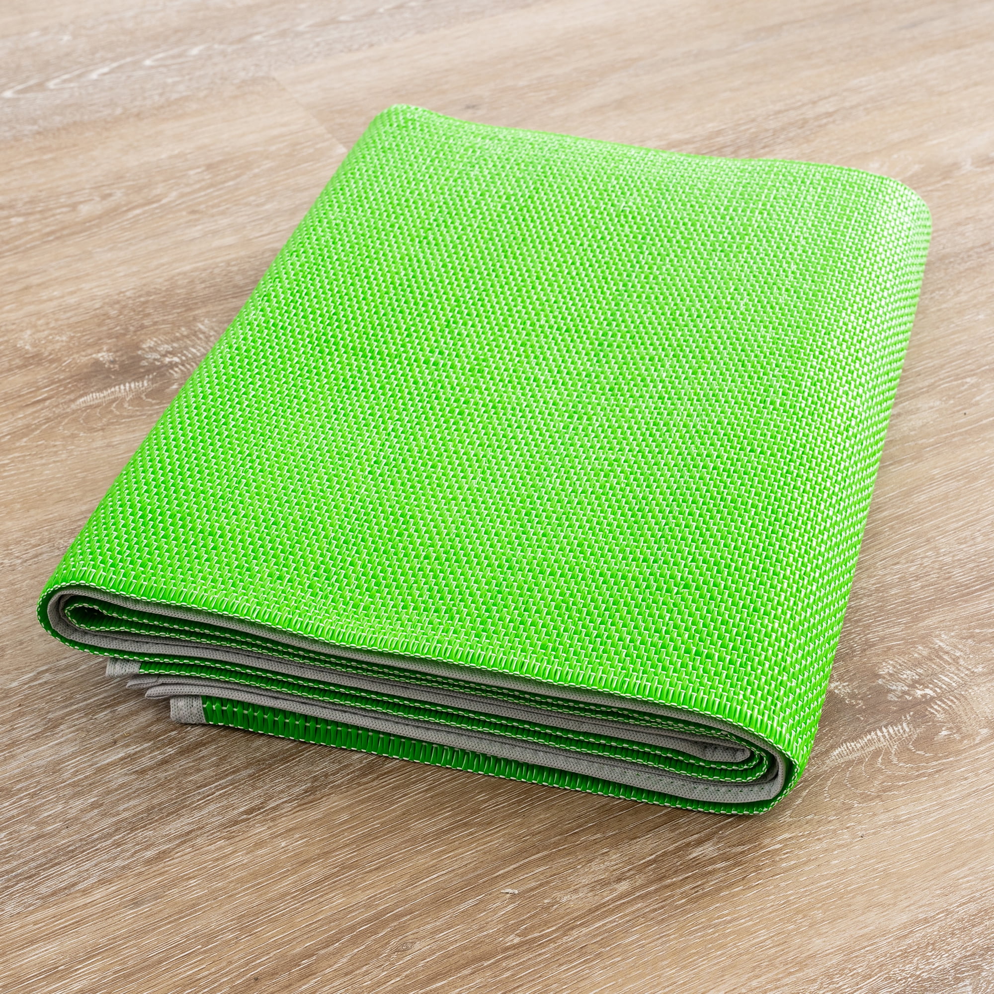 Luna Contemporary Solid Green Polypropylene Reversible Plastic Straw Outdoor Area Rug, 9'x12' Rectangle