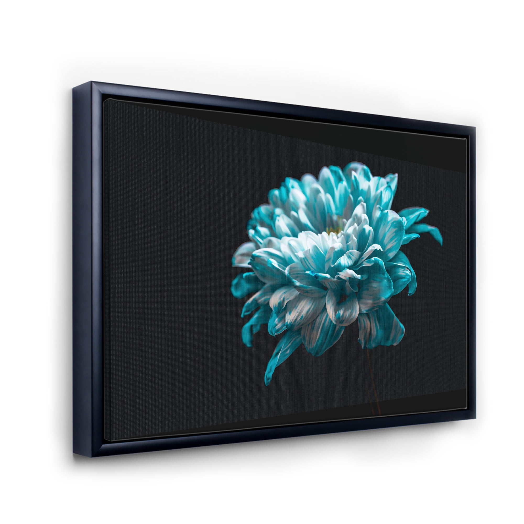 Designart 'Close Up Of White and Pure Blue Daisy Flower II' Traditional Framed Canvas Wall Art Print