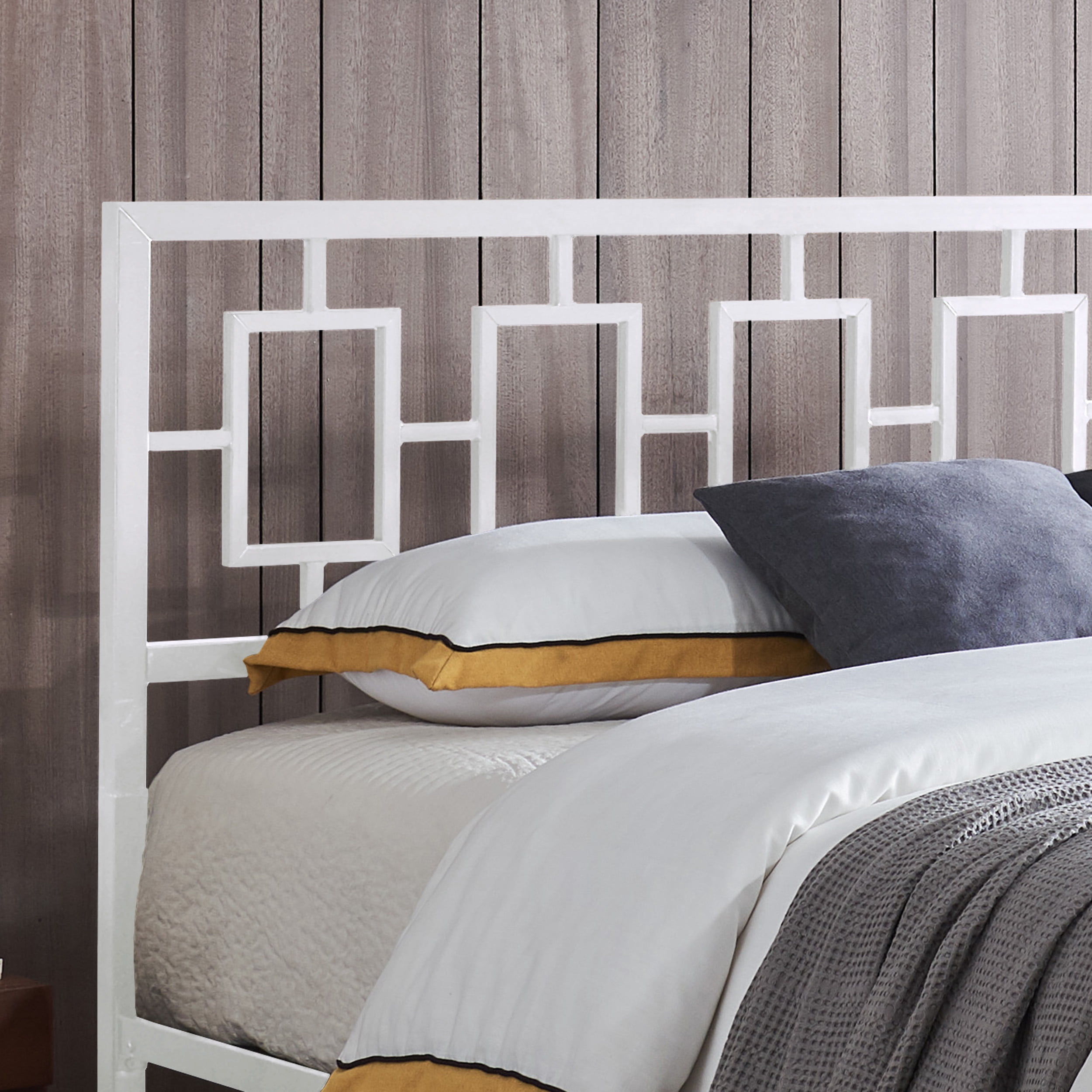 Noble House Krystin Modern King-Size Iron Bed Frame, White