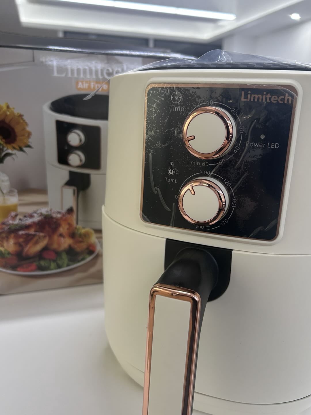 Limitech Air Fryer Pro 4-in-1, Supports Air Fry, Grill, Bake, Reheat, Features Hot Air Circulation Technology for Crispy & Tender Results, Includes Nonstick Basket, Compact Design, Black