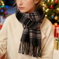 thumbnail image 1 of Bufanda de invierno cálida para mujer, tipo chal grande, ideal para clima frío. Bufanda larga de punto grueso a cuadros en negro y rosa. Manta tipo bufanda con flecos, suave y ligera, unisex., 1 of 4