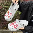 thumbnail image 1 of Zuecos bonitos de dibujos animados para hombre y mujer, sandalias con agujeros a la moda, zapatillas de suela gruesa, ropa exterior, paquete de verano, novedad de 2023 Qiuyongming unisex, 1 of 2