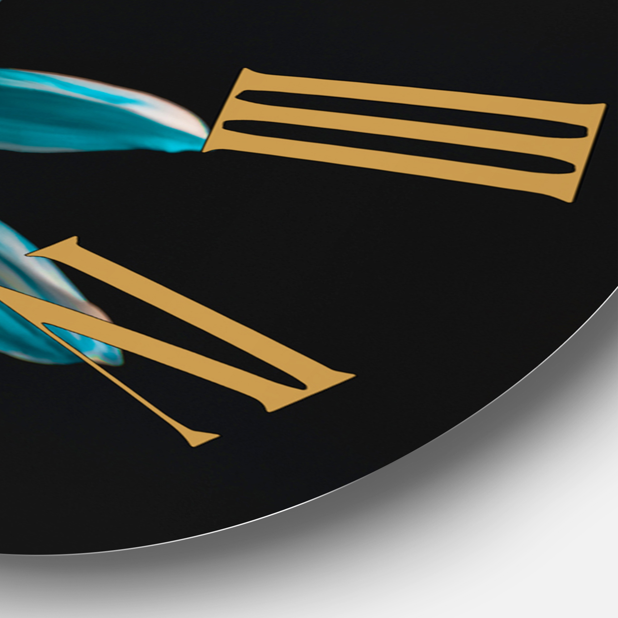 Designart 1 in Traditional Wall Clock