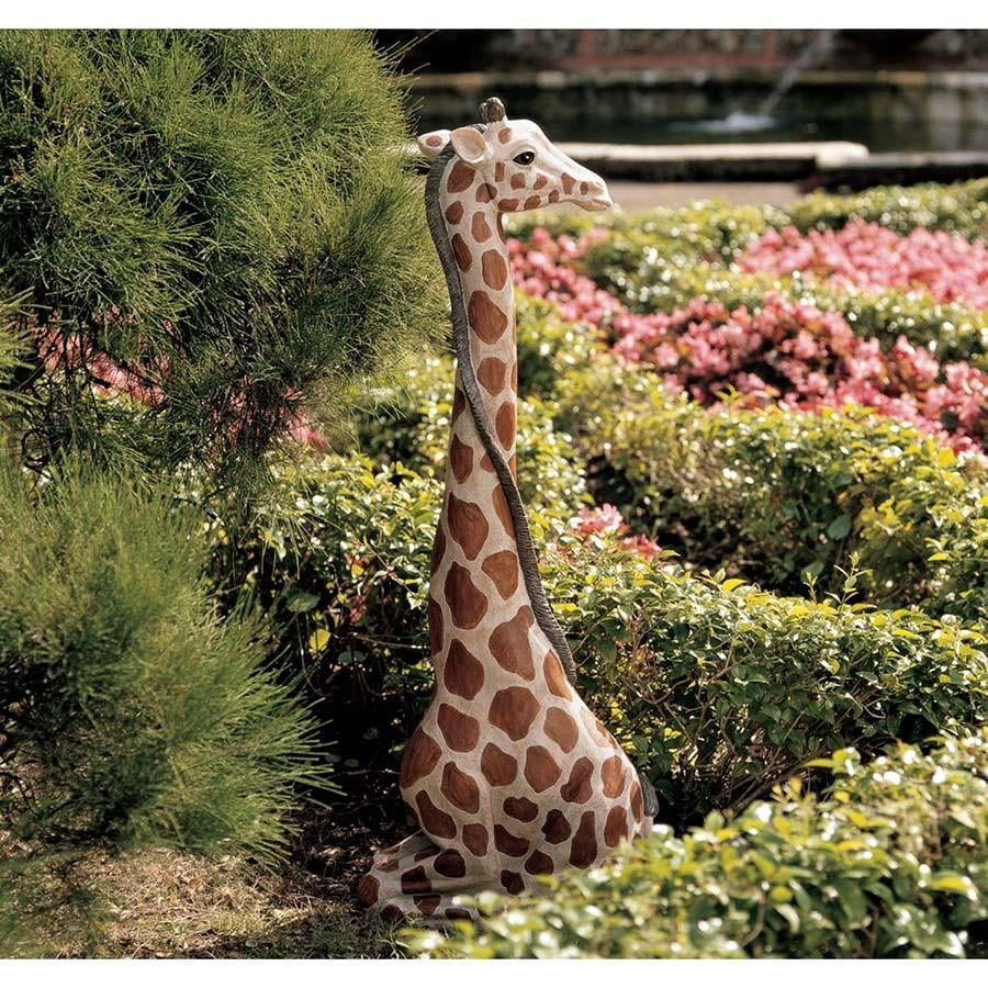 GIGI THE GARDEN GIRAFFE