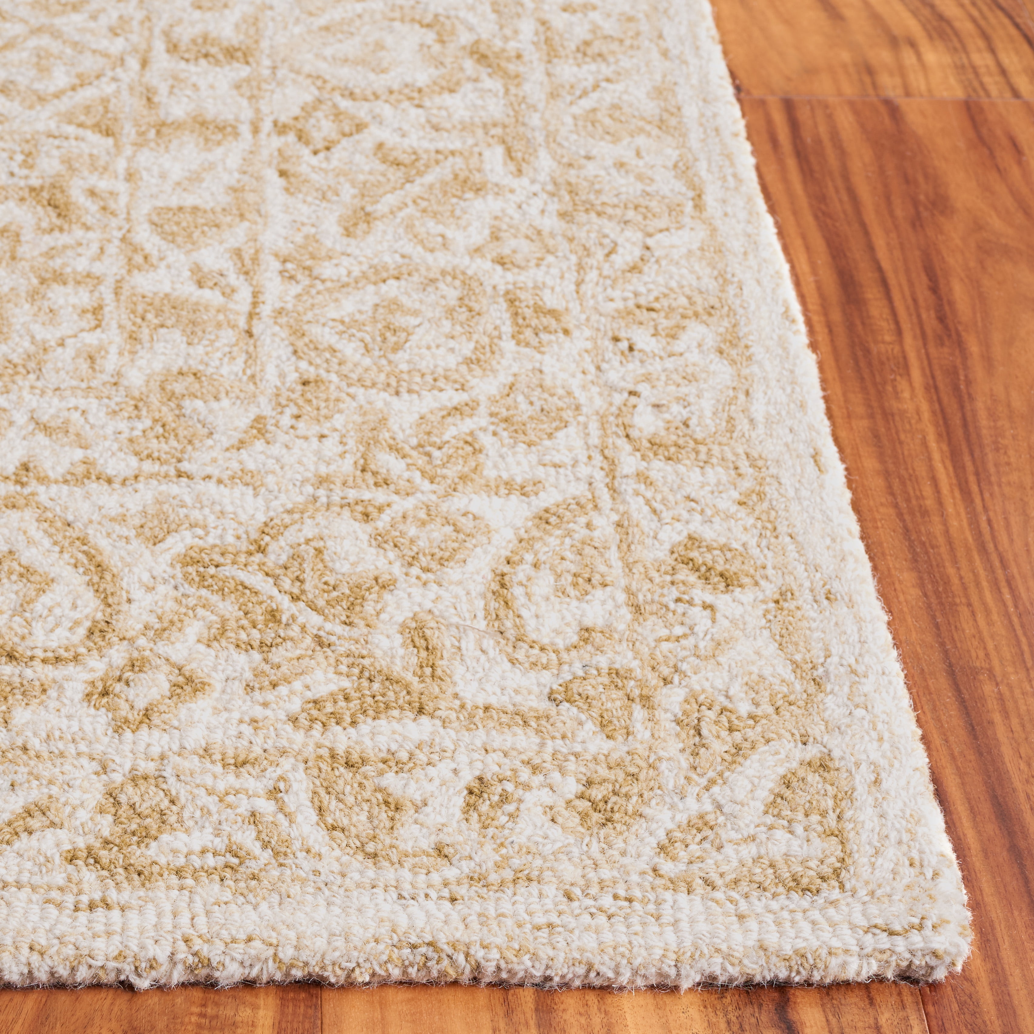 Safavieh Dip Dye Felicia Floral Runner Rug, Light Beige/Ivory, 2'3" x 8'