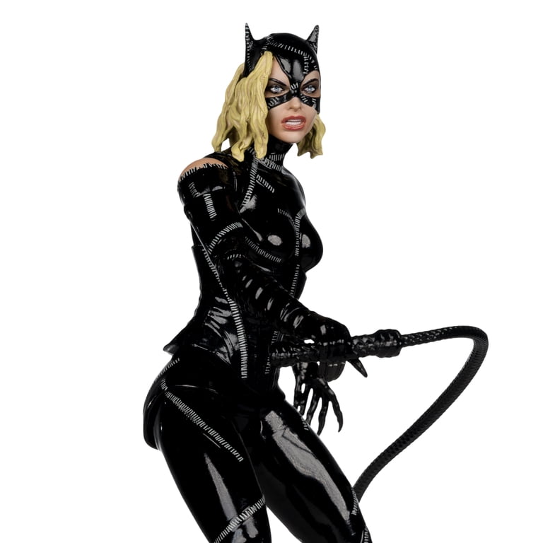 Battle Damaged Catwoman (DC Multiverse: Batman Returns) 7
