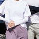 thumbnail image 2 of GOOHOCHY 4 pares de mangas de protección solar de seda fría con protección UV para el brazo, con orificio para el pulgar, para hombres y mujeres, para verano y exteriores (blanco), 2 of 8