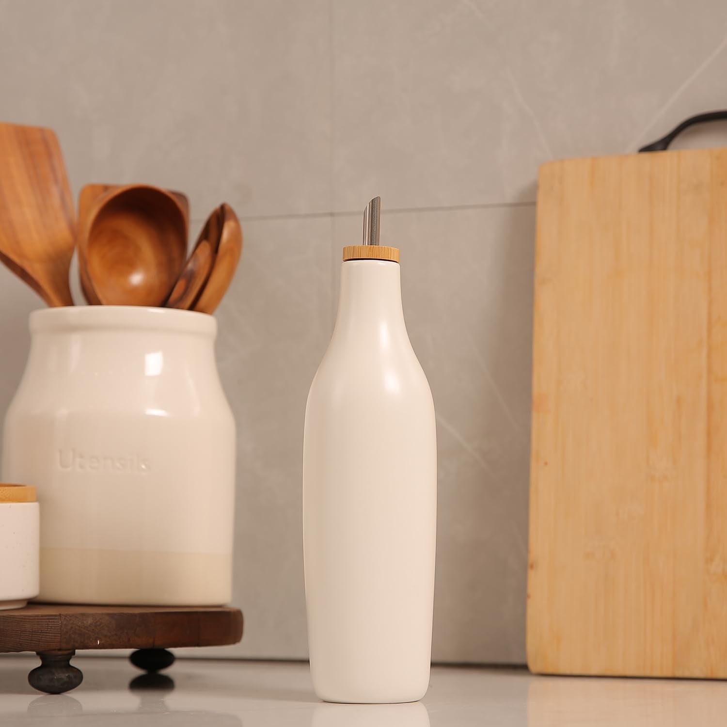 Ceramic Olive Oil Dispenser for Kitchen, Stoneware 16oz Oil and Vinegar Bottles Dispenser, Kitchen Dispenser Bottle for EVOO Vinegar Syrups, Modern Farmhouse Design(W)