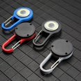 thumbnail image 4 of Luces para perros con clip azul, lámpara colgante para perros de 2 piezas, 3 modos de iluminación con collares luminosos LED impermeables recargables por USB para perros, 4 of 5
