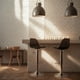 thumbnail image 3 of Silla para Bar y Barra de Cocina con Respaldo y Reposapies de Altura Ajustable Banco Taburete Giratorio con Asiento Acolchado de Diseño Moderno Set 4 Piezas Negro, 3 of 5