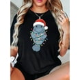thumbnail image 1 of Camiseta navideña festiva con estampado de manatí para mujer, de corte elástico, cuello redondo y manga corta, cómoda mezcla de algodón, ideal para celebraciones navideñas y ropa informal. Camisetas n, 1 of 8