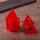 thumbnail image 5 of Paquete de 10 soportes perforados para pintura de carpintería, soportes piramidales, soporte triangular de plástico rojo, 5 of 5