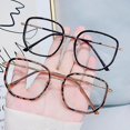 thumbnail image 2 of Gafas de bloqueo de luz azul, lindas gafas antifatiga para los ojos, gafas con montura a la moda para leer y jugar en la computadora, 2 of 4