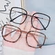 thumbnail image 3 of Gafas de bloqueo de luz azul, lindas gafas antifatiga para los ojos, gafas con montura a la moda para leer y jugar en la computadora, 3 of 5