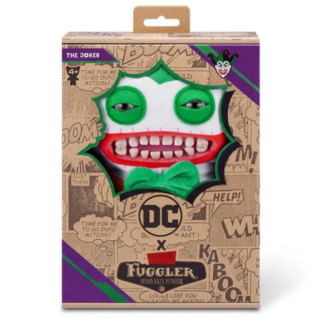 seayi fuggler series toys of dc x fuggler (joker) DC x Fuggler Joker 9 pulgadas peluche en caja, vista frontal centrada con máscara verde y cara blanca, boca cosida roja que revela filas de dientes humanos moldeados, moño verde, fondo de cartón con estampado de cómic y logotipos de la colaboración; suele usarse como pieza de colección o adorno de exhibición.