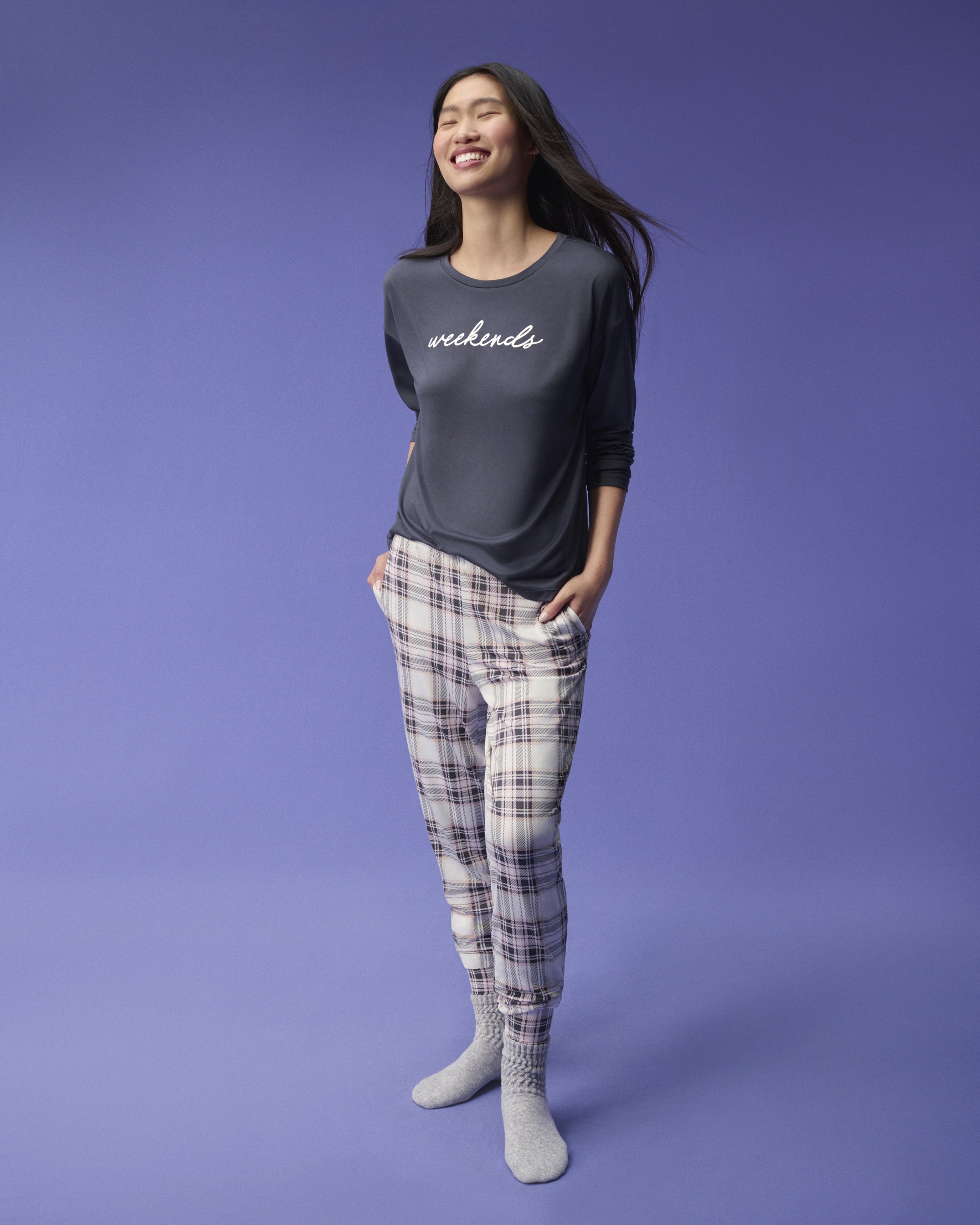 Joyspun Women's Dreamy Soft Collection Long Sleeve Sleep Top and Joggers Pajamas Set, 2-Piece, Sizes XS-3X