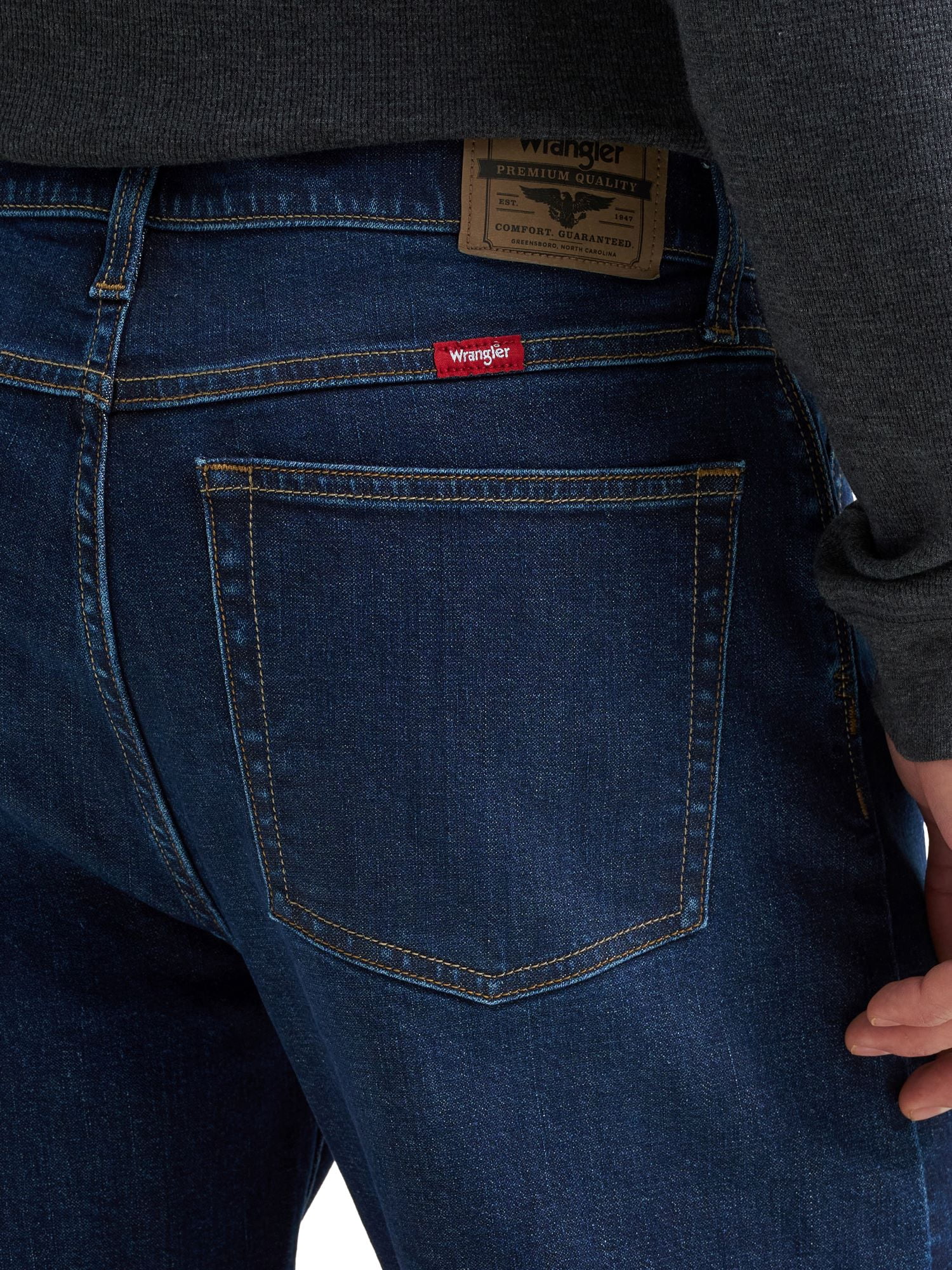Wrangler Men's Straight Fit Jean with Stretch