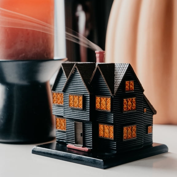 Rongxk 2024 New Witch House Incense Burner Witch House Burner House Incense Ornament Massachusetts Witch House Halloween Autumn Incense Burner