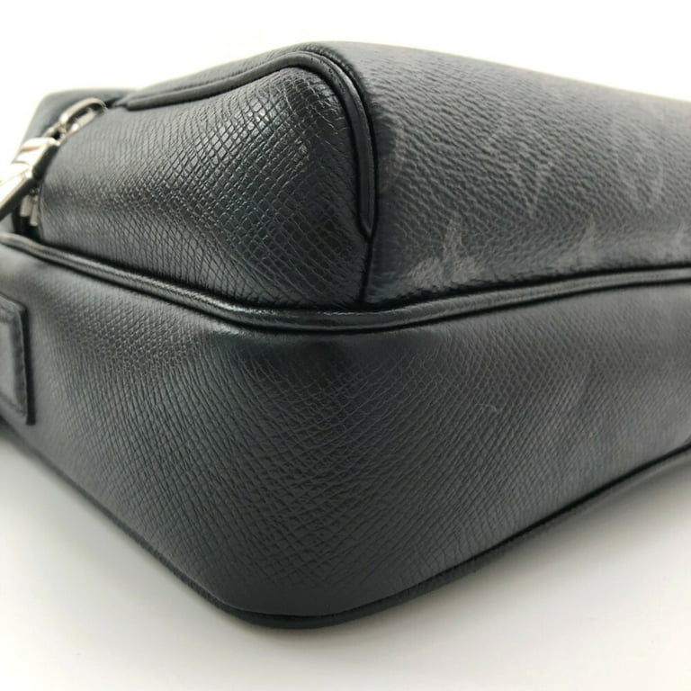 Pre-Owned Louis Vuitton shoulder bag outdoor PM M30233 leather canvas noir black  men's LOUIS VUITTON K21001106 (Good) 