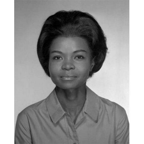 Posterazzi SAL25511312B Studio Portrait of Woman Poster Print - 18 x 24 in.