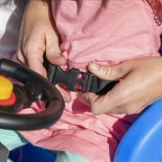 الخطوة 2 جنبًا إلى جنب ادفع حول سيارة دفع رباعي زرقاء ذات مقعدين للأطفال الصغار