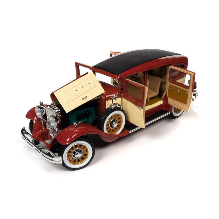 1931 Peerless Master 8 Sedan, Burgundy and Cream - Auto World