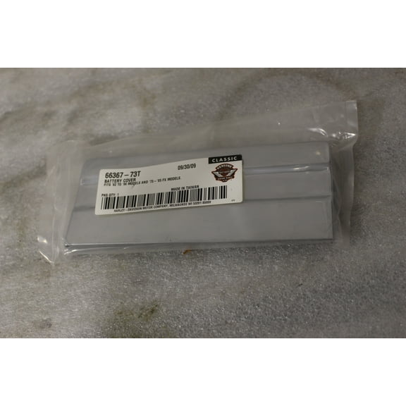 NEW OEM NOS HARLEY BATTERY COVER 66367-73T