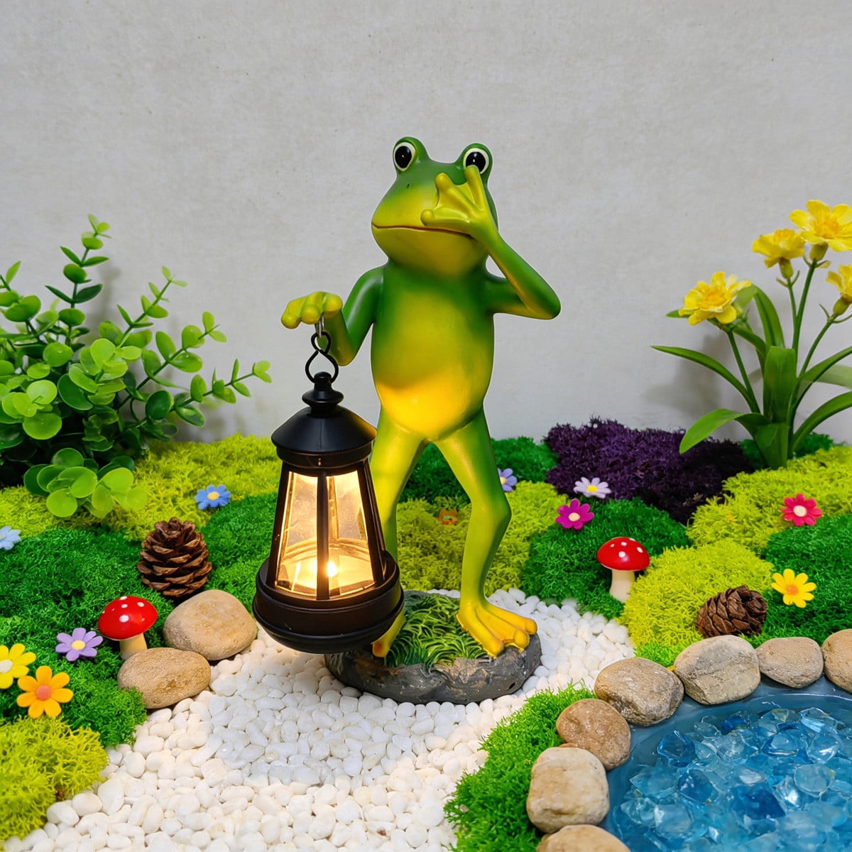 Outdoor Frog Garden Decor: 9.5'' Yard Decoration with LED Lantern Funny Solar Parent-Child Frog Statue, IP44 Waterproof,Birthday Gifts for Women