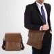 thumbnail image 1 of Bolso bandolera para hombre, estilo urbano informal., 1 of 7
