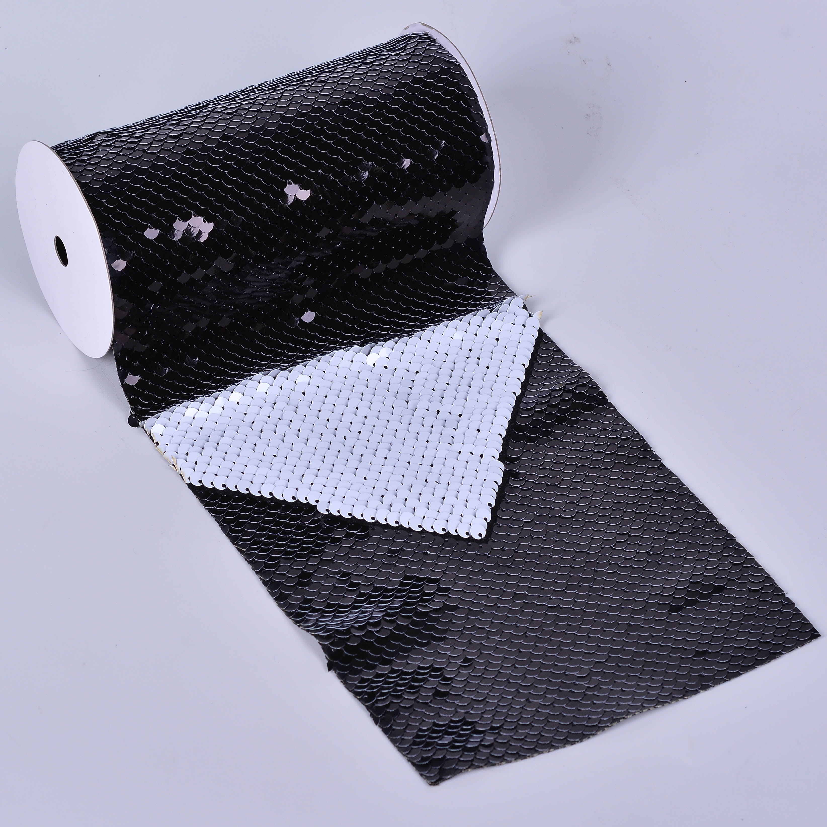 (4 pack) Yama Ribbon, 5-3/8inch Reverse Sequin Ribbon Black/White