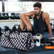 thumbnail image 2 of Bolsa de gimnasio unisex con diseño superior, compartimento para zapatos y bolsillo húmedo, 2 of 8