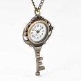 thumbnail image 3 of Pequeño reloj de bolsillo antiguo colgante de bronce con forma de llave reloj de bolsillo de cuarzo, 3 of 5