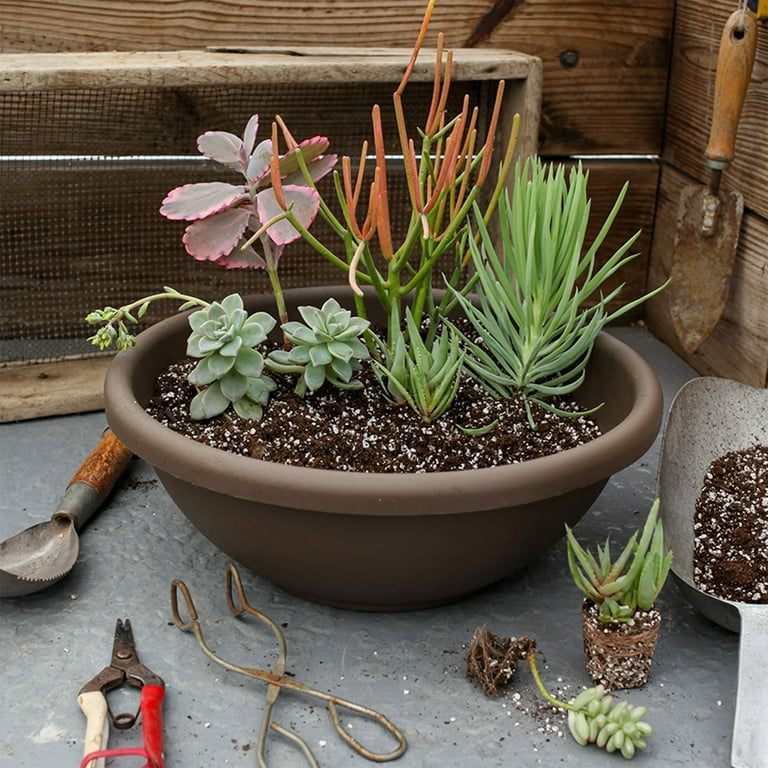 The HC Companies GAB18000E21C006LRTOX 18 Inch Bowl Planter