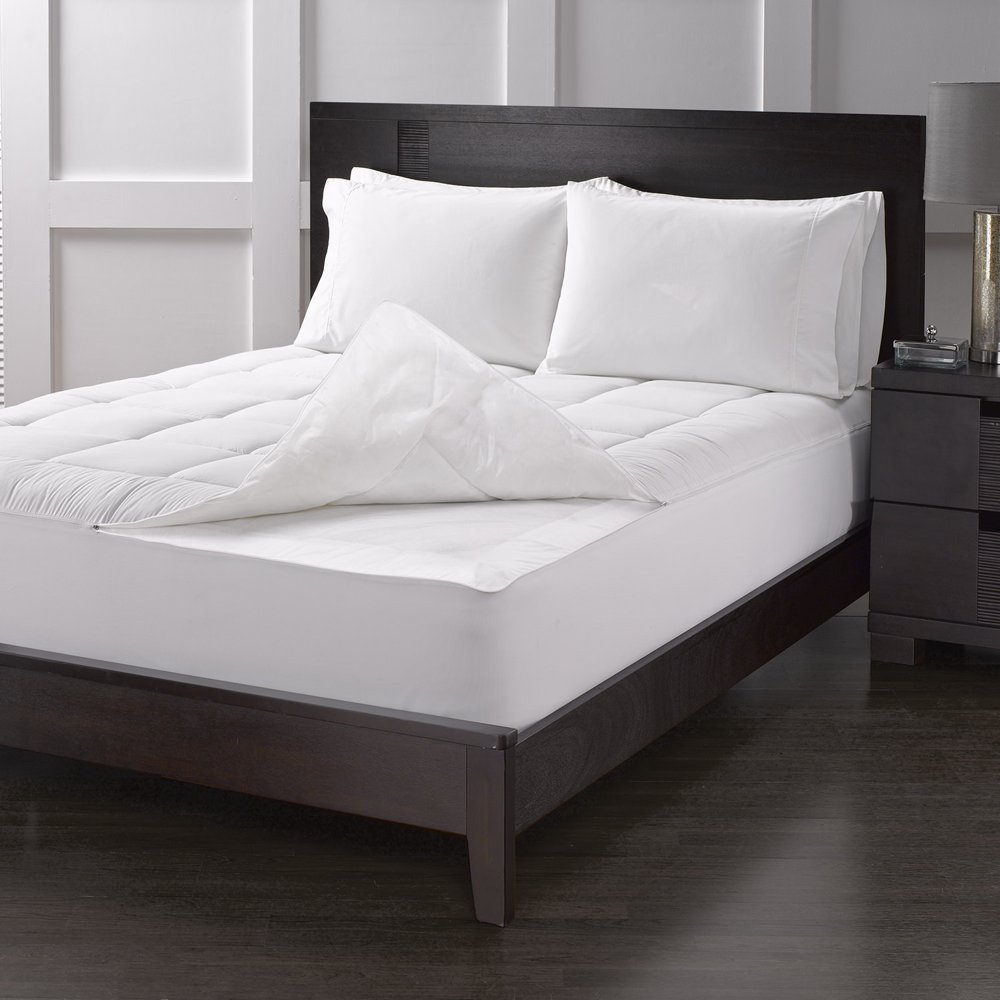 "Sharper Image Zip and Wash Mattress Pad"